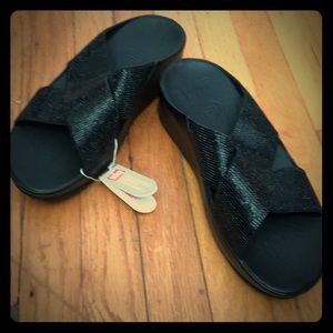 FitFlop slide sandals